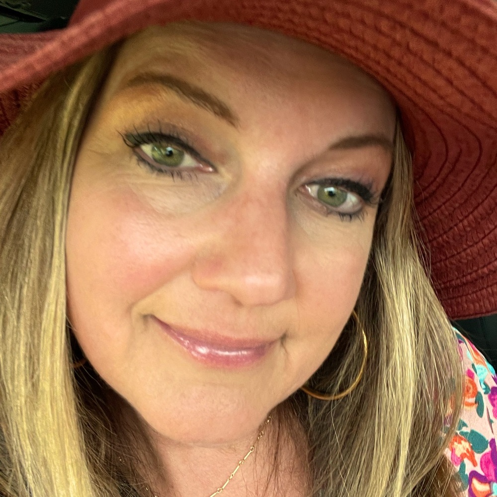 Meet your Posher, Stephanie helms